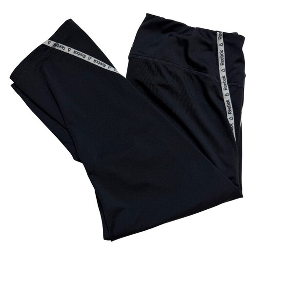 Reebok Black Capri Leggings Size M Moisture Wicking Yoga Pants Identity Tape - Picture 3 of 15